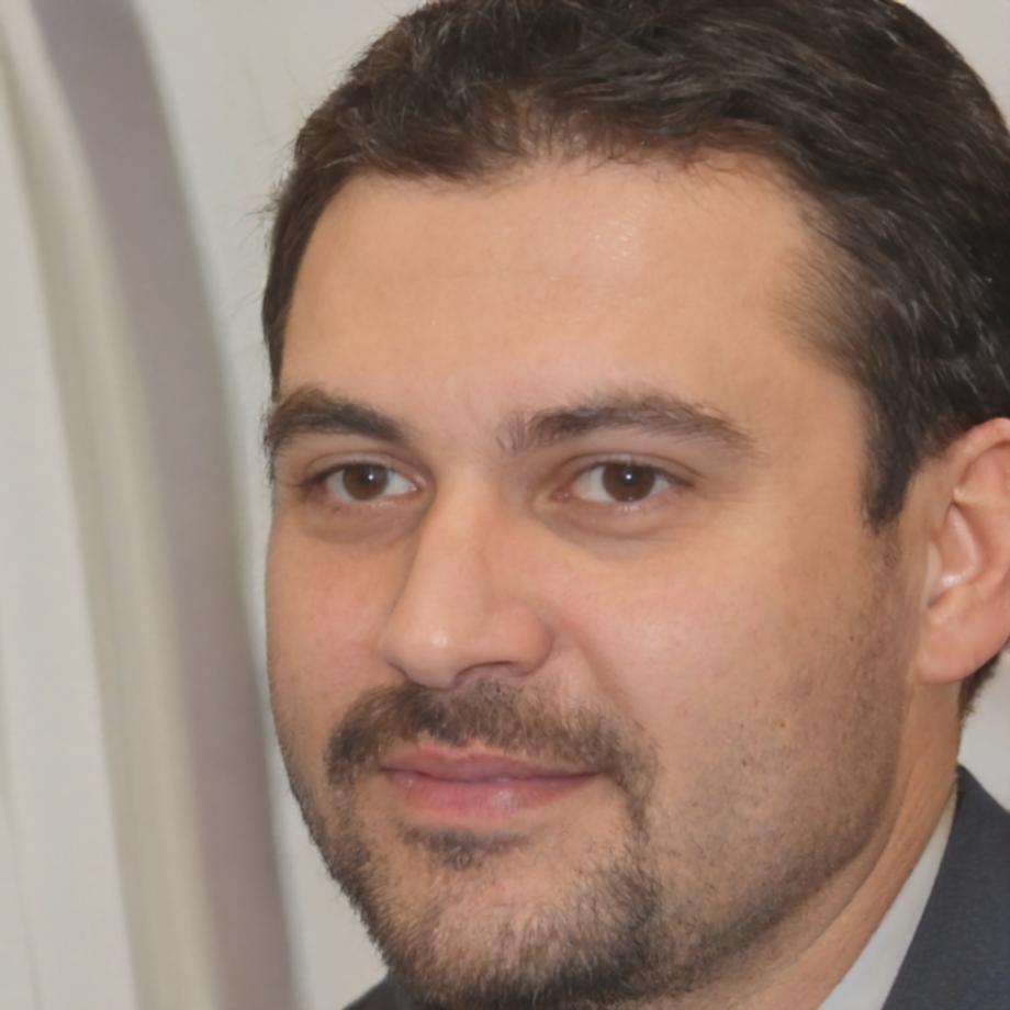 Portret Cosmin Dragomirescu